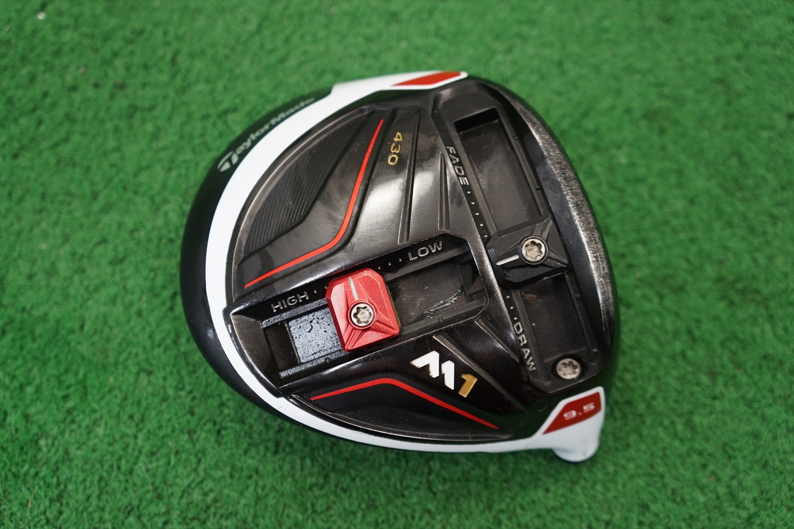 TAYLORMADE M1 430 9.5* DRIVER HEAD ONLY FAIR CONDITION 618942 image 1