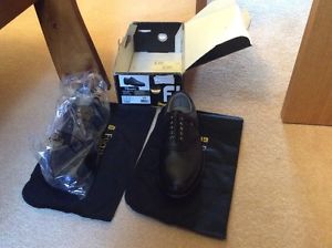 FOOTJOY  CLASSICS GOLF SHOES - UK 9 BLACK LEATHER - NEW image 1