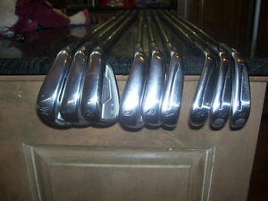 TAYLORMADE RSI 2 IRONS  RH  STEEL STIFF 4-SW (9 CLUBS) image 1