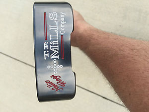 T.P Mills Mint condition "Custom" Nellie Wings putter.  34 inch  RH image 1