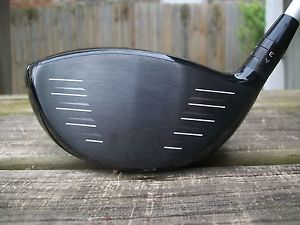 Titleist 8.5 915 D3 driver with an Aldila Rogue Black 70 95 MSI stiff shaft RH image 1