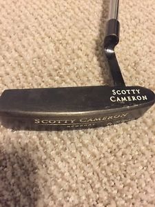 Scotty Cameron Newport Putter Cameron Classics RH Original Grip image 1