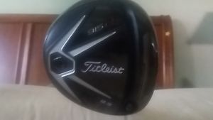 Titleist 915 D3 8.5 Driver with Stiff Diamana White Shaft - Practically NEW image 1