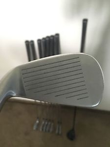 Titleist 714 CB Irons 3-PW Project-X 6.0 Shafts image 1
