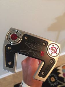 Titleist Scotty cameron futura x5  36" Putter image 1