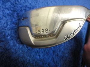 CLEVELAND 588 ALTITUDE IRONS 4-PW, SENIOR FLEX GRAPHITE, RH image 1