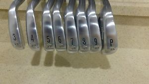 Cleveland CG16 Tour Iron Set 3-PW   Left hand image 1