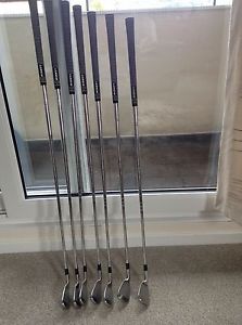 TITLEIST 716 AP 1   IRONS 4to P/wedge image 1