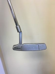 LH Scotty Cameron Select Newport 2 33 Inches image 1