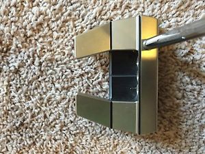 scotty cameron futura X5  33 in putter image 1