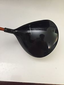 Used 9.5 TaylorMade R15 Tour AD DI 6s Shaft image 1