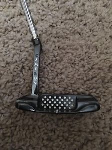 Scotty Cameron Tei3 Newport Long Neck image 1