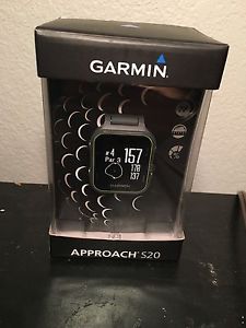 Garmin Approach S20 GPS golf watch image 1