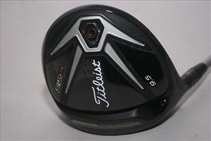 Titleist 915D2 (Stiff, Linkshand) 9,5° Driver image 1