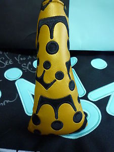 Scotty Cameron '16 Dancing 3 point crown Putter Cover-Gold/Black from Gallery image 1