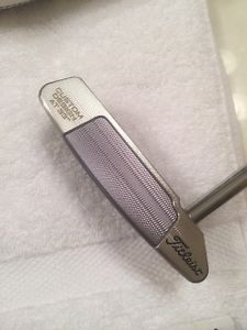 Scotty Cameron Cameron And Crown Newport M2 New 33 Inch With Cover image 1