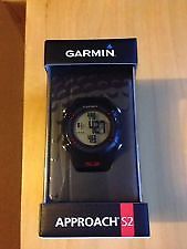 Garmin Approach S2 GPS Golf Watch image 1