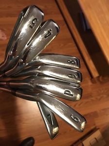 Titleist 714 AP2 Irons S 300 4- PW image 1