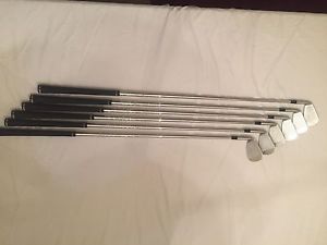 J40 Bridgestone Irons Driver Putter And Bag 5-pw image 1