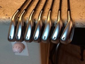 Callaway Apex Forged Irons 5-AW Recoil GraphiteRegular Flex image 1