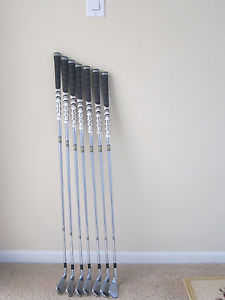 Titleist AP2 irons - 4-PW - S300 Flex image 1