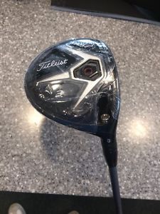 Titleist 915 F 3 Wood image 1
