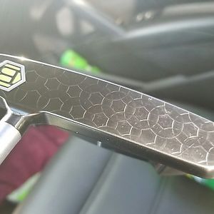 Bettinardi BB40 35" Putter RH Superstroke Grip great condition image 1