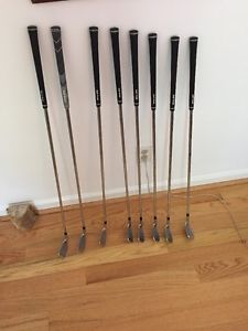 Taylormade  rocketbladez tour irons with Tour Issue S400 DG shaft 3-PW image 1