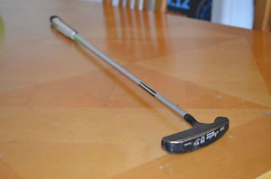 Rare Black Acushnet Bullseye Flange Putter 35R image 1