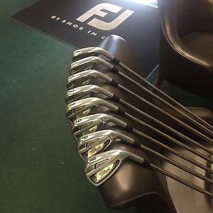 Titleist Men's AP2 RH 712 iron set 4-PW image 1