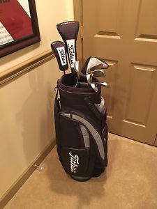 Full Titleist Men's Right Hand Golf Set with Odyssey Putter image 1