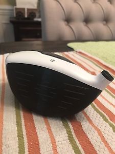 MINT 2017 TaylorMade M2 9.5 Driver HEAD ONLY ****FREE SHIPPING**** image 1