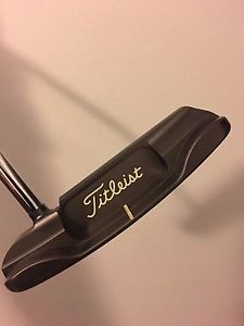 Titleist Scotty Cameron 2007 Limited Catalina Classic Mint RH 35" W/cover image 1