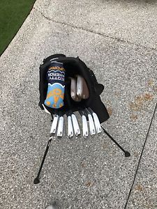 golf clubs set image 1