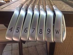 Ping S55 4-PW Iron Set, Green Dot, Regular CFS Shafts, +1" image 1