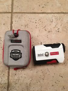 bushnell tour v3 laser rangefinder image 1