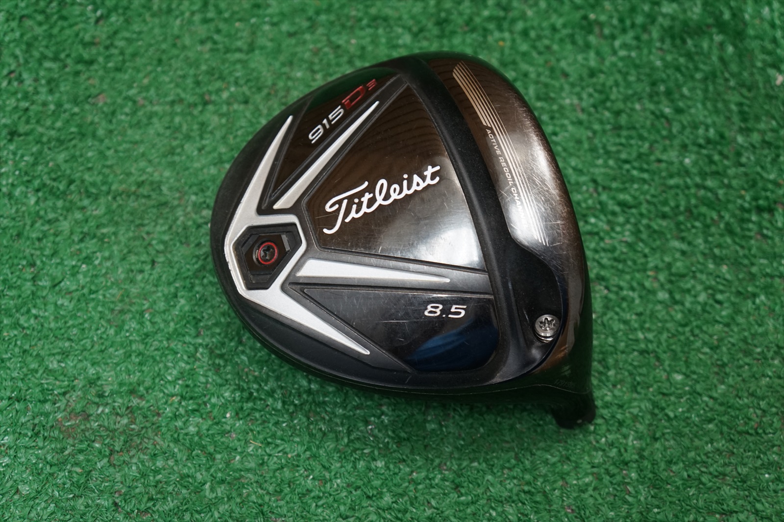 TITLEIST 915 D3 8.5* DRIVER HEAD ONLY GOOD CONDITION 618850 image 1